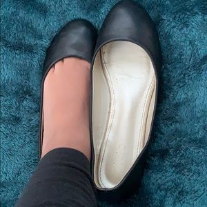 black flats